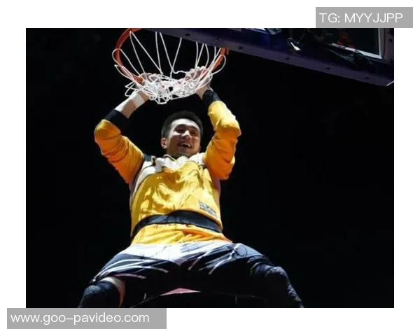 展示骚操作抢戏扣篮大赛郭少再成全明星娱乐之王