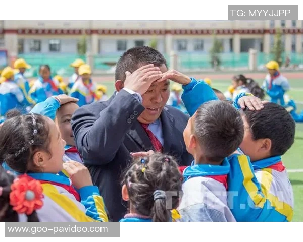 温暖如春：扎卡的善意瞬间感动万千