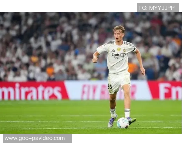 染红离场，赫伊森：感谢球队，你们太棒了，我爱你们